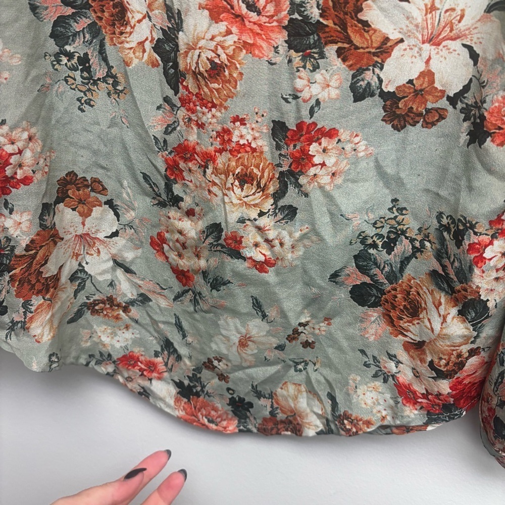 Tolani Floral Silk Off Shoulder Blouse - Picture 8 of 10
